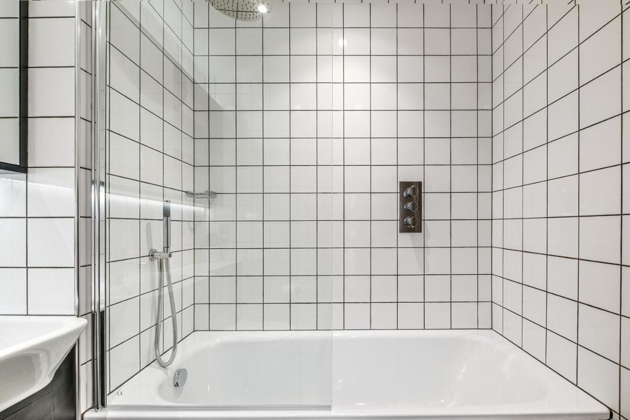 برمنغهام Exoticstay Apartments- 5* Elegant Luxury Centrally Located 2-Bedroom Apt المظهر الخارجي الصورة